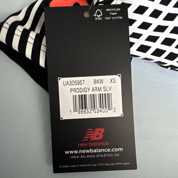 New Balance Size XS 2023 Pro Elite Issue Prodigy Racing Arm Black White Sleeves - Picture 12 of 16
